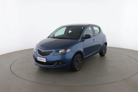 LANCIA Y HYBRID